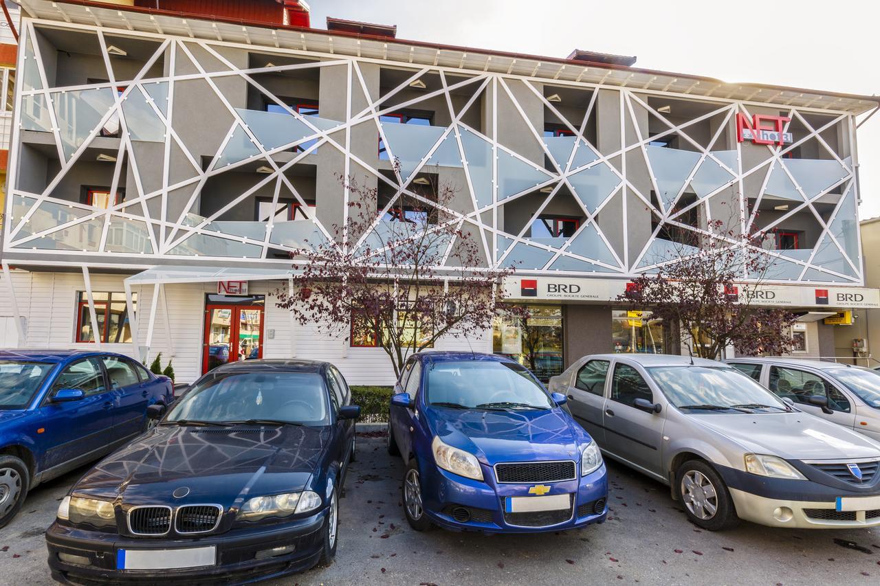 Net Hotel Piteşti Esterno foto