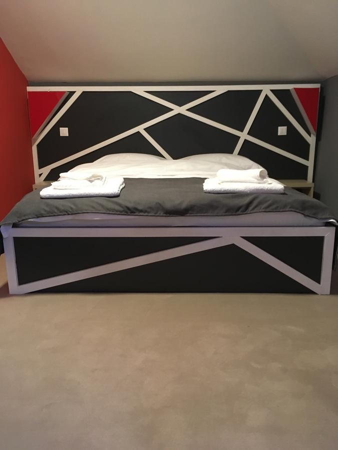 Net Hotel Piteşti Esterno foto